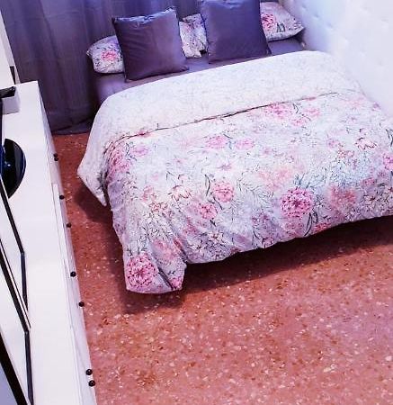 Habitacion Privada Валенсия Экстерьер фото